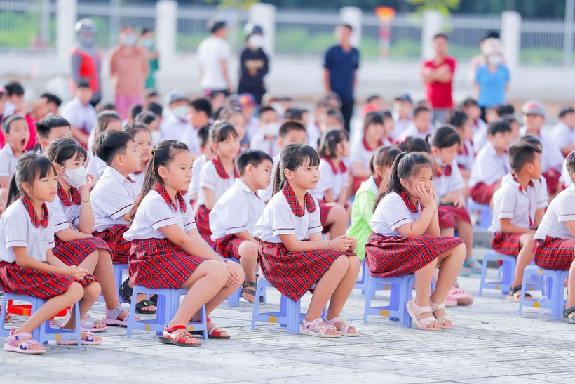 According UNDP report, Vietnam is classified among countries with high human development. (Photo: VNA)