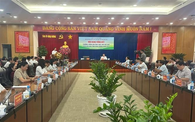 Conference reviews Binh Duong’s 2025 programme to eliminate makeshift and dilapidated housing. (Photo: VNA)