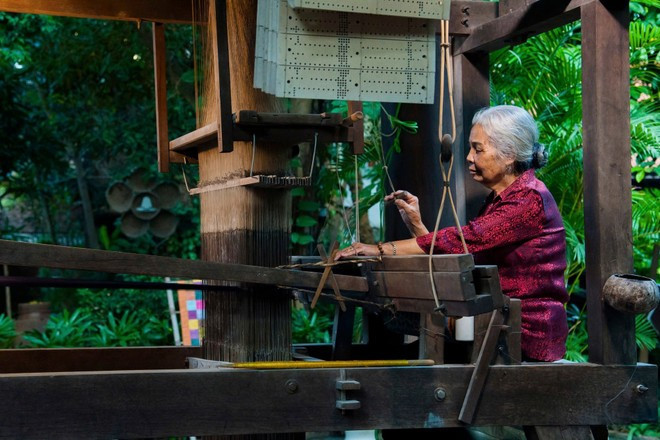 An artisan of Van Phuc silk weaving village. (Photo: VietnamPlus) artisan.jpg