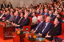 Party General Secretary To Lam at the art programme (Photo: VNA)