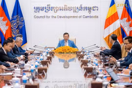 Cambodian Prime Minister Samdech Moha Bovor Thipadei Hun Manet, who is also head of the Cambodia Development Council (CDC), chairs the council’s meeting on December 20 in Phnom Penh. (Photo: phnompenhpost.com)