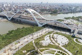 Rao Bridge in Hai Phong which connects the central area with other parts of the city. (Photo: VNA)