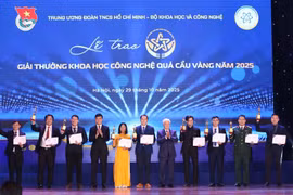 Winners of the 2025 Golden Globe Science and Technology Award. (Photo: VNA)