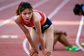 Vietnamese runner Nguyen Khanh Linh win a gold in the women's 1.500m event at the Thailand Open Track & Field Championships 2025 on June 22 in Pathumthani. (Photo: Vietnam Sports Team)
