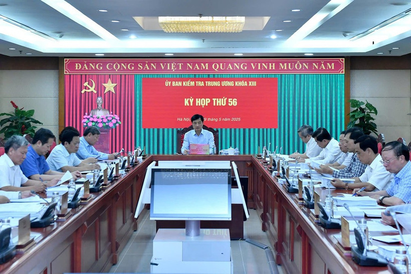 At its meeting, the Party Central Committee's Inspection Commission considers and proposes the competent authority to impose discipline measures on violating party members. (Photo: nhandan.vn)