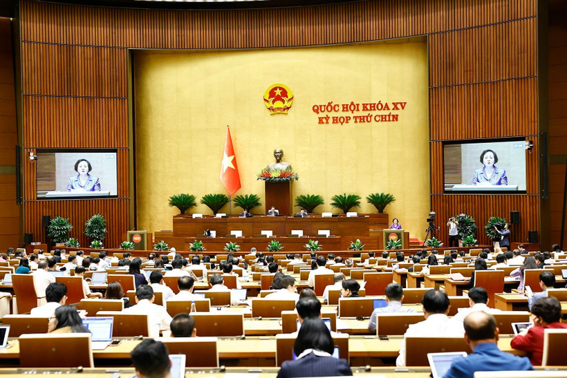 Law makers at the 9th session of the 15th National Assembly. (Photo: VNA)