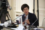 VNA General Director Vu Viet Trang poses a question to Russian President Vladimir Putin during the interview. (Photo: VNA)