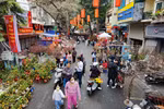 Hang Luoc Flower Market – A preserve of traditional beauty