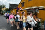 Foreign tourists experience historic floodings in Hoi An
