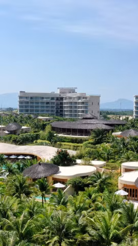 Khanh Hoa province pioneers green, sustainable tourism