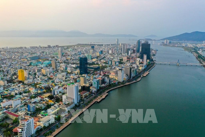 A bird view of Da Nang city (Photo: VNA) 104318-xay-dung-da-nang-la-thanh-pho-moi-truong-giai-doan-2021-2030.jpg