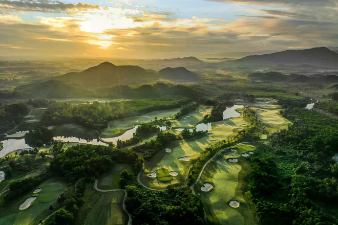 4-da-nang-sun-group-korean-visitors.jpg