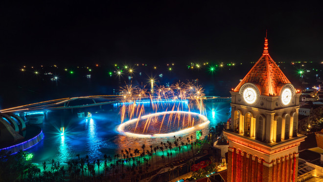"Symphony of the sea" show (Photo: Sun Group) show-dien-symphony-of-the-sea.jpg