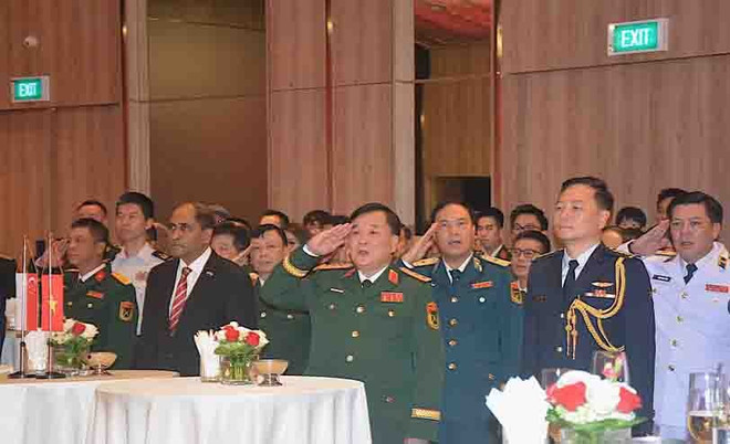 Senior Lieutenant General Hoang Xuan Chien and delegates from other countries attend the event. (Photo: qdnd.vn) hoang-xuan-chien.jpg