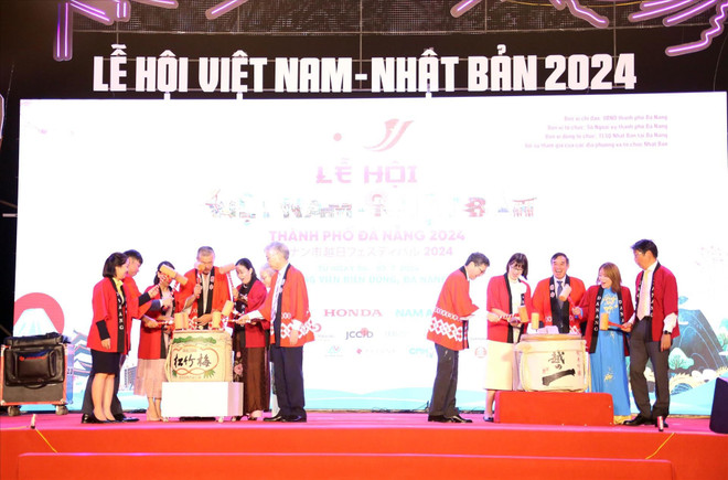 Vietnamese, Japanese authorities launch the Vietnam-Japan Festival 2024 in Da Nang (Photo: VNA) vna-potal-khai-mac-le-hoi-viet-nam-nhat-ban-thanh-pho-da-nang-nam-2024-74659375-15-48-27.jpg
