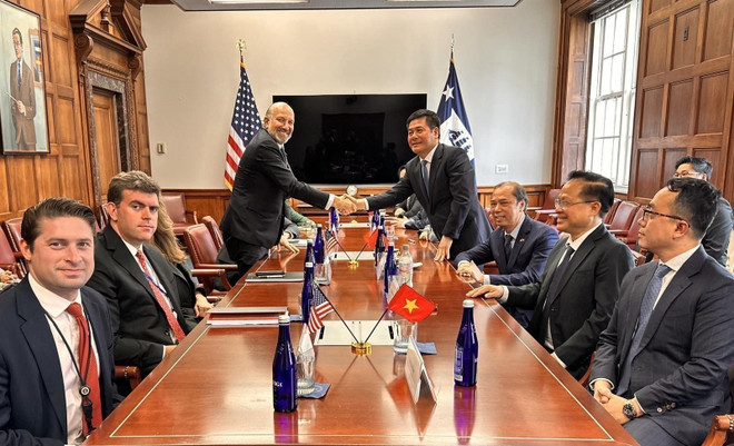 At a negotiation meeting on Vietnam - US reciprocal trade in May. (Photo: VNA) ep.jpg