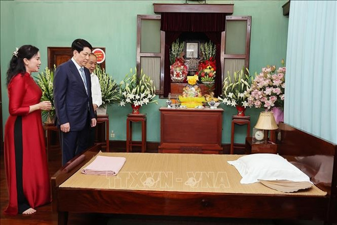 State President Luong Cuong at House 67 (Photo: VNA) luong-cuong-house-67-2-vna.jpg