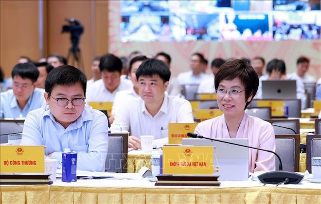 Delegates attend the second meeting of the Government Steering Committee on Science, Technology, Innovation, Digital Transformation and Project 06 (Photo: VNA) pham-minh-chinh-2.jpg
