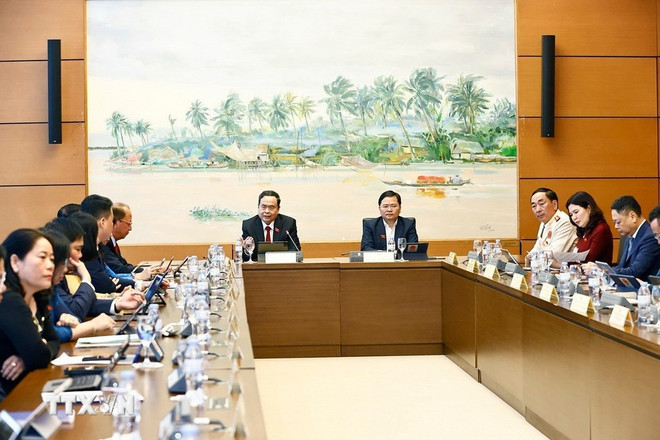 NA Chairman Tran Thanh Man speaks at a group discussion held as part of the National Assembly's 9th session on May 5 morning. (Photo: VNA) tran-thanh-man-na-9th-sitting-group-discussions-vna.jpg