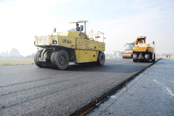 In 2025, Transport Ministry strives to start construction on 19 projects and complete 50 others, including the eastern North-South expressway. (Photo: VNA) cao-toc-bac-nam.jpg