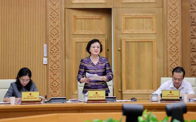 vna-potal-thu-tuong-chu-tri-cuoc-hop-thao-go-vuong-mac-trong-thuc-hien-chinh-quyen-dia-phuong-hai-cap-8229891.jpg