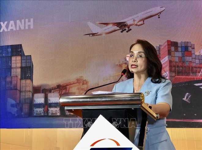 An expert shares updates about green logistics. (Photo: VNA) logistics-xanh-2497.jpg
