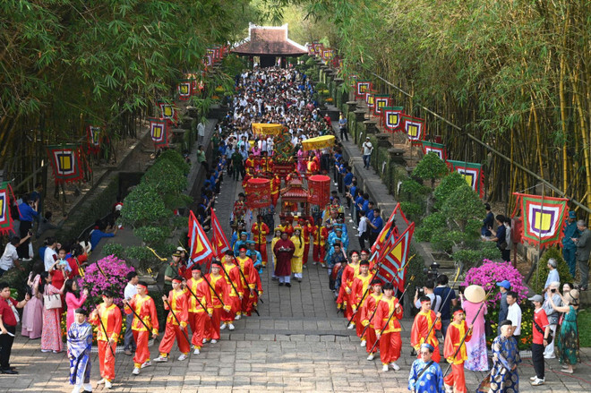A festival is held in Ho Chi Minh City. (Photo: VNA) thanhpho06.jpg