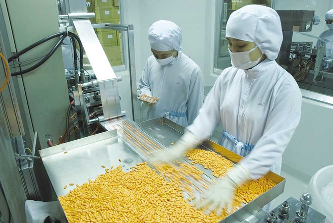 Drug production at Traphaco. (Photo: https://baodautu.vn) a-t10.jpg