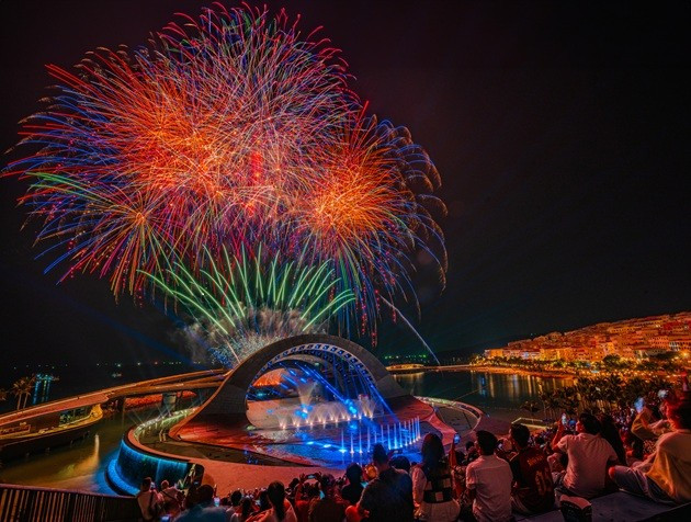 "Kiss of the sea" show (Photo: Sun Group) kiss2.jpg