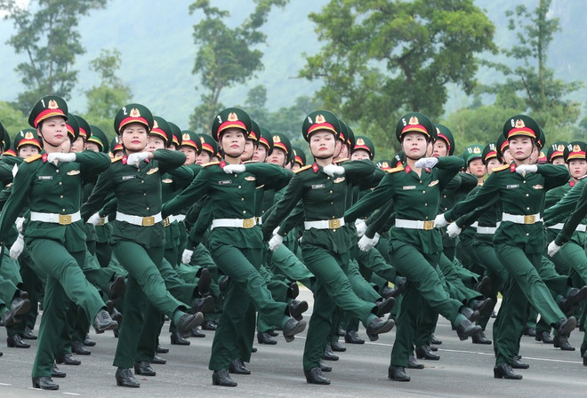 Military medical personnel join the rehearsal. (Photo: VNA) quan-y.jpg