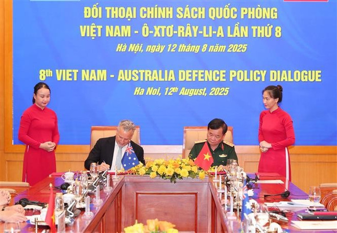 vna-potal-doi-thoai-chinh-sach-quoc-phong-viet-nam-australia-lan-thu-8-8205013.jpg