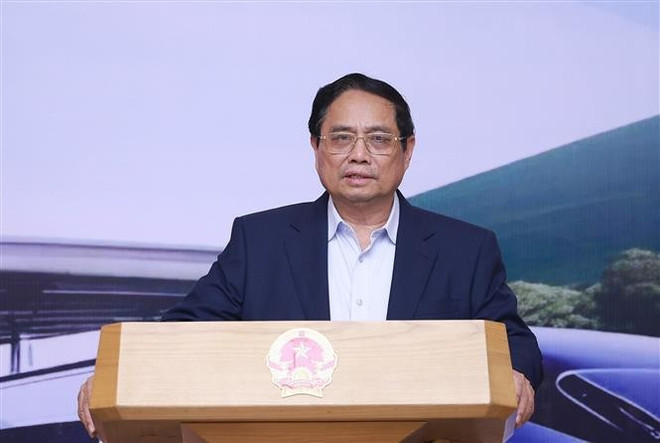 Prime Minister Pham Minh Chinh speaks at the third meeting of the steering committee for national key railway projects. (Photo: VNA) vna-potal-thu-tuong-chu-tri-phien-hop-thu-ba-cua-bcd-cac-cong-trinh-trong-diem-du-an-quan-trong-quoc-gia-linh-vuc-duong-sat-8138561.jpg