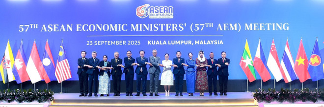 vna-potal-hoi-nghi-aem-57-asean-tang-cuong-hoi-nhap-kinh-te-de-vuot-qua-thach-thuc-toan-cau-8292593.jpg