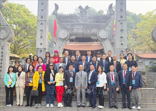 An OV delegation attends the Hung King commemoration anniversary in 2025. (Photo: VNA)