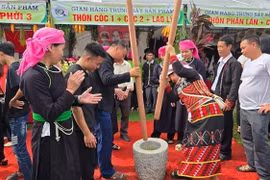 Lao Cai: Vibrant Hop Thanh green sticky rice festival 2025