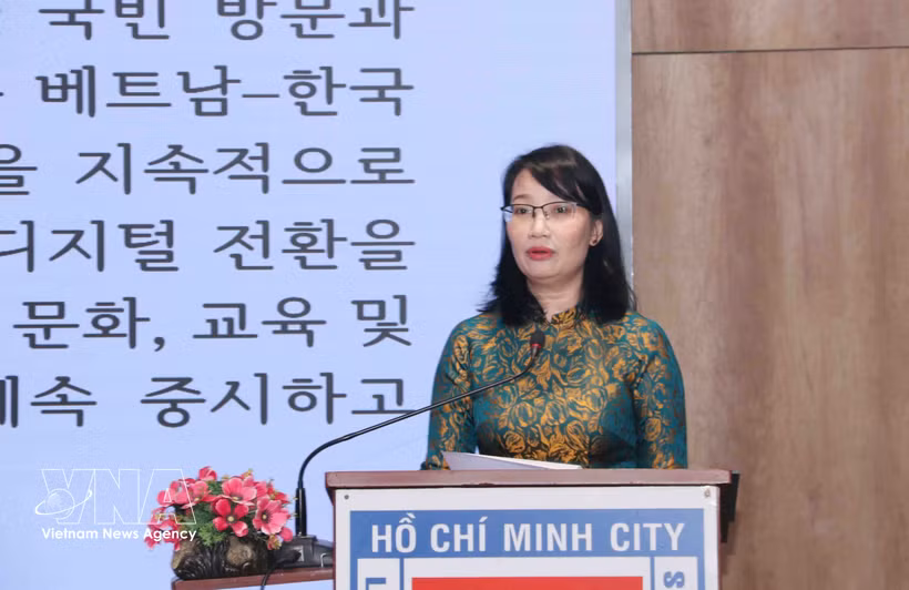 Chairwoman of the Vietnam-RoK Friendship Association in Ho Chi Minh City Tran Thi Dieu Thuy speaks at the ceremony celebrating the RoK’s National Foundation Day. (Photo: VNA)
