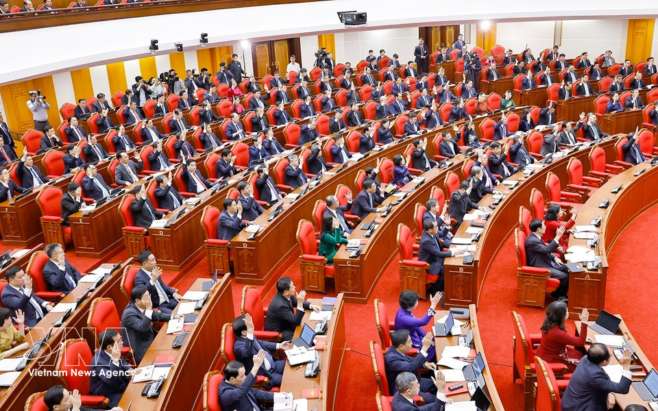 Delegates attend the opening of the 2nd neeting of the 14th Party Central Committee. Photo: Doan Tan – VNA
