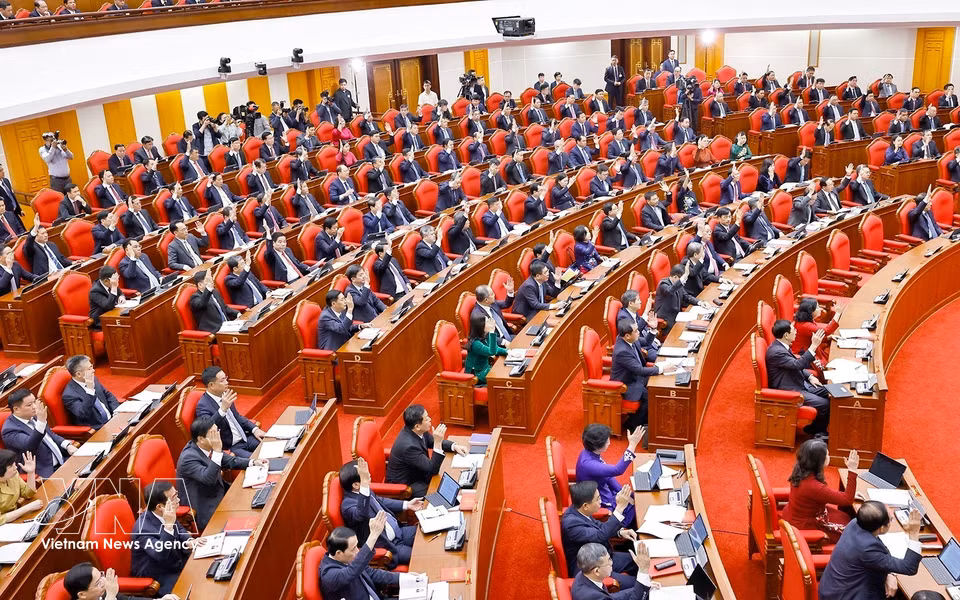 Delegates attend the opening of the 2nd neeting of the 14th Party Central Committee. Photo: Doan Tan – VNA