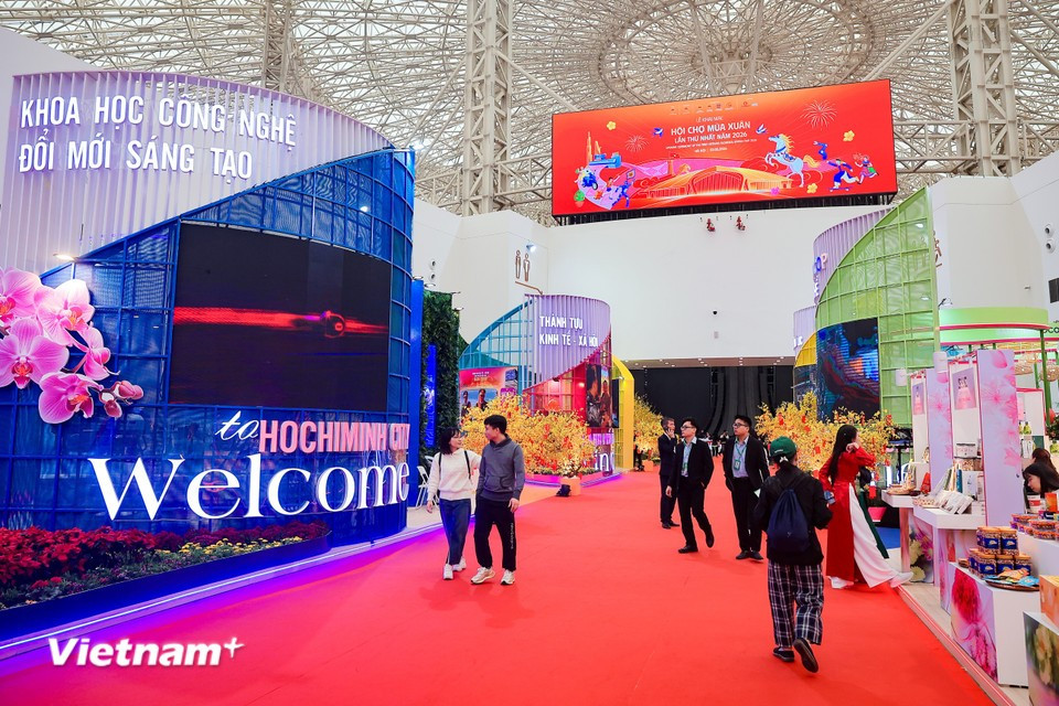 The space also presents a vision of a smart and sustainable urban area while hosting experiential activities highlighting the distinctive Southern Tet festival. (Photo: Hoai Nam/Vietnam+)