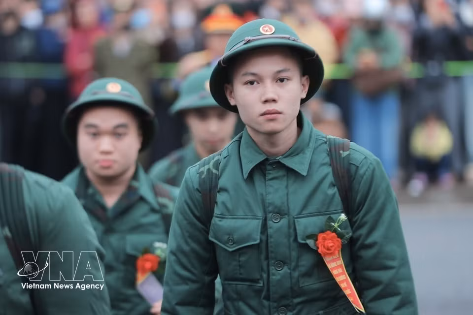 New recruits attend the 2026 military enlistment ceremony in Gia Lam, Hanoi. (Photo: Minh Quyet – VNA)