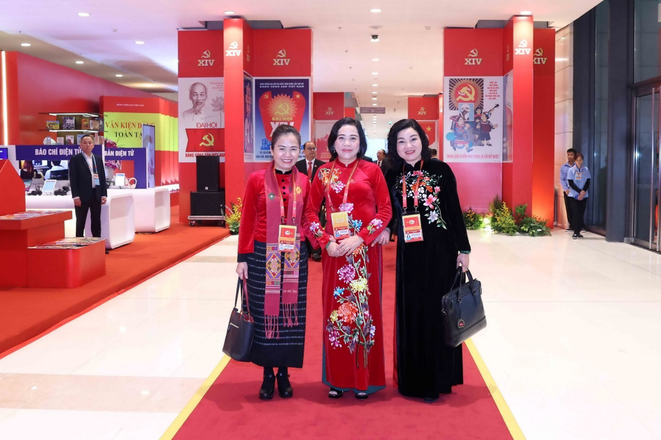 Delegates arrive to attend the National Party Congress. (Photo: VNA)