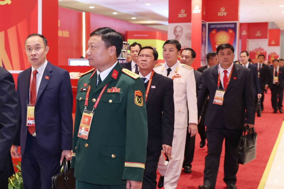 Delegates arrive to attend the National Party Congress. (Photo: VNA)
