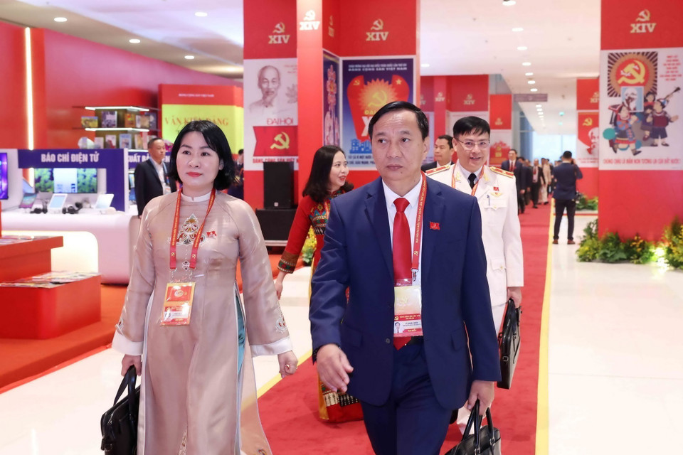 Delegates arrive to attend the National Party Congress. (Photo: VNA)