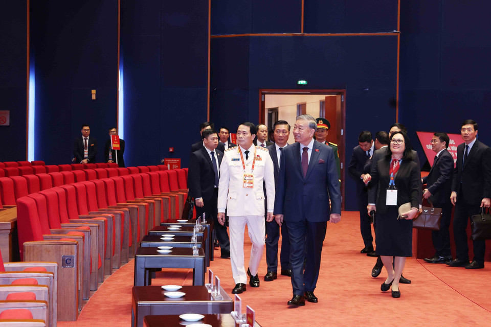 Party General Secretary To Lam conducts a final inspection of the main hall at the National Convention Centre ahead of the opening of the preparatory session. (Photo: VNA)