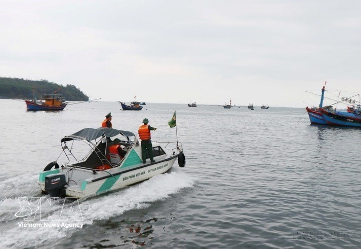 Border guards in Quang Ngai province intensify inspections of nearshore fishing activities. (Photo: Pham Cuong – VNA)
