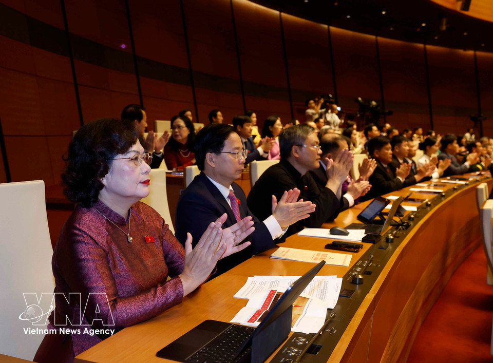 Delegates attend the opening session of the 16th National Assembly’s first sitting. (Photo: Thong Nhat/VNA)