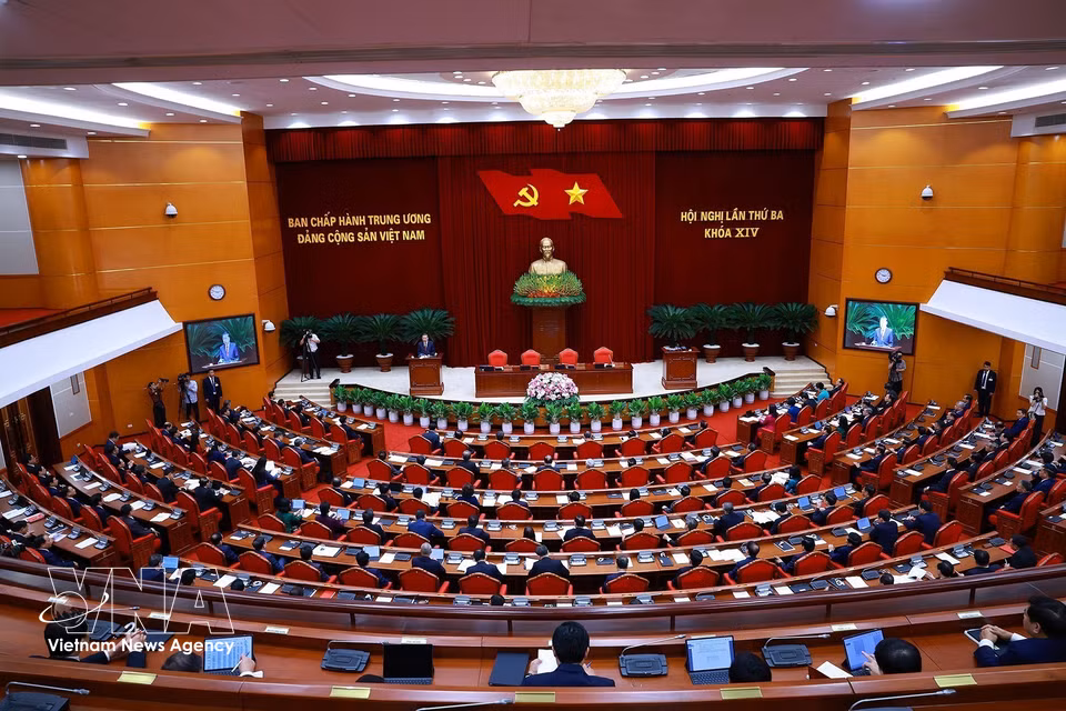 The closing session of the third meeting of the 14th Party Central Committee. (Photo: Duong Giang/VNA)