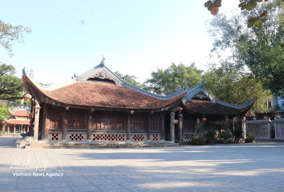 Covering more than 23,000 square metres, Dong Ky communal house includes several preserved structures such as the Tam Mon gate, the Dai Bai ceremonial hall, the rear sanctuary, and auxiliary buildings. (Photo: Thanh Thuong – VNA)
