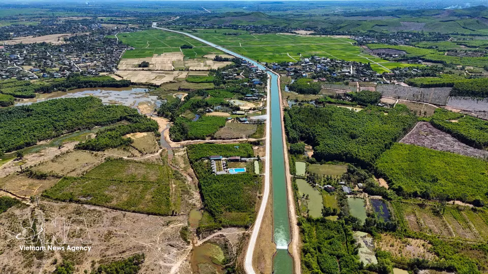 The Ke Go irrigation system helps stabilise agricultural production and improve livelihoods in downstream areas. (Photo: Huu Quyet - VNA)