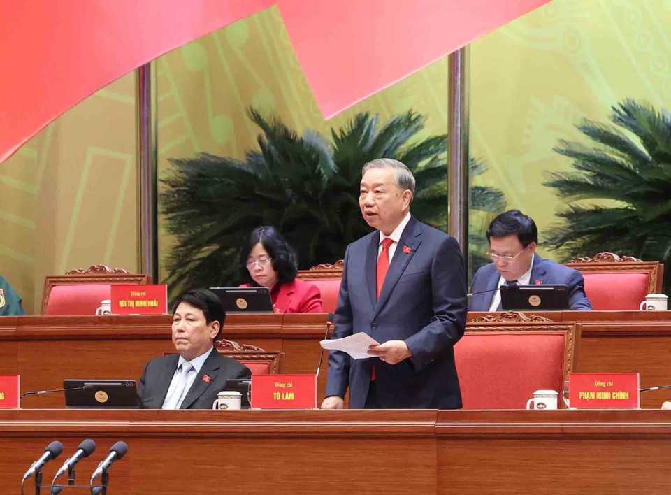 General Secretary To Lam, Chairman of the Presidium, chairs the session. Photo: VNA